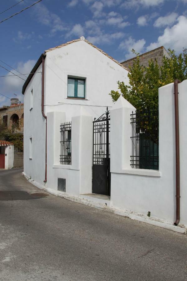 B&B Charme Sa Pardina Orroli Exterior foto